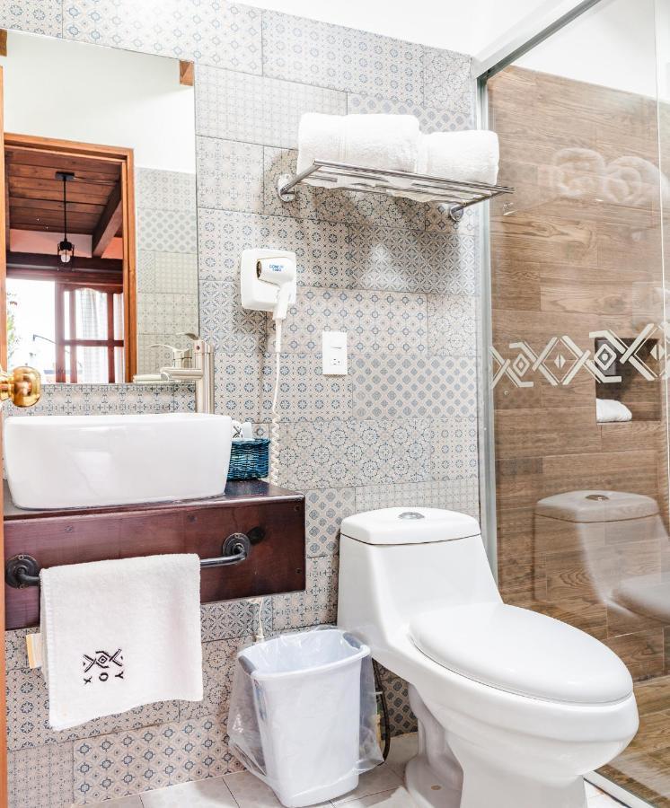 Yox Hotel Boutique San Cristóbal de Las Casas 외부 사진 Bathroom