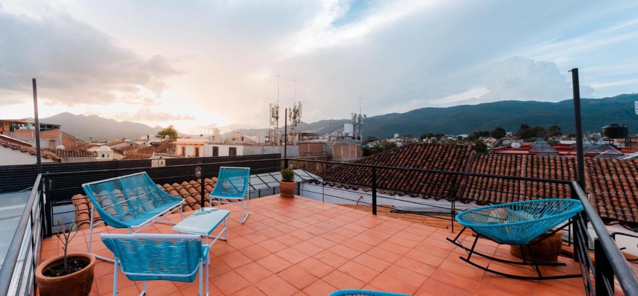 Yox Hotel Boutique San Cristóbal de Las Casas 외부 사진 Rooftop in Granada, Spain