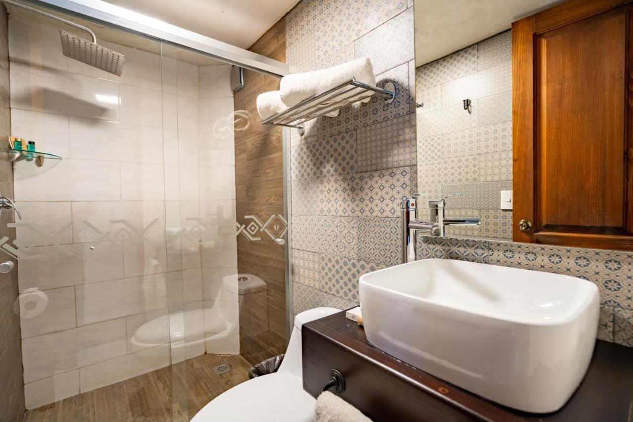 Yox Hotel Boutique San Cristóbal de Las Casas 외부 사진 Bathroom