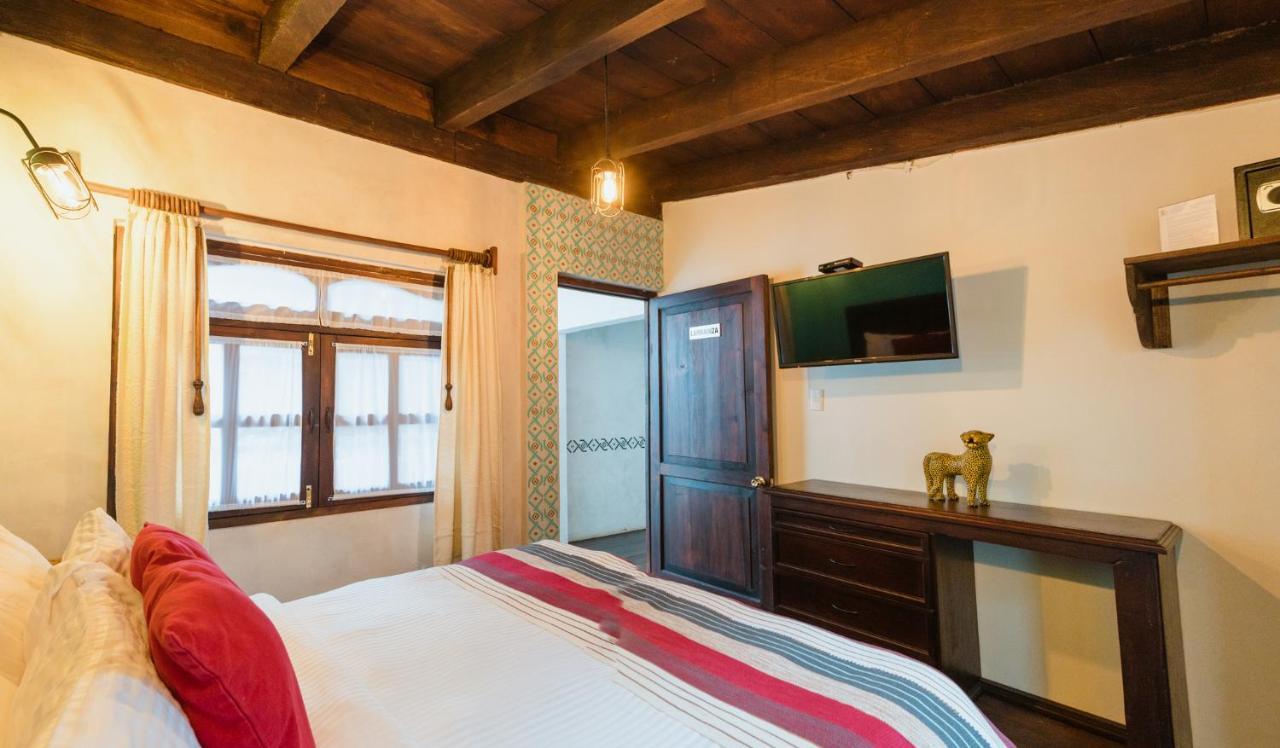 Yox Hotel Boutique San Cristóbal de Las Casas 외부 사진 A bedroom at the hotel